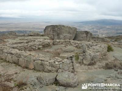 La sierra de Paramera - Castillo de Manqueospese / Aunqueospese - Castro Celta de Ulaca; senderos de